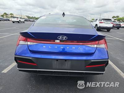 2025 Hyundai Elantra SEL Convenience - zdjęcie 5 z 23 - miniatura