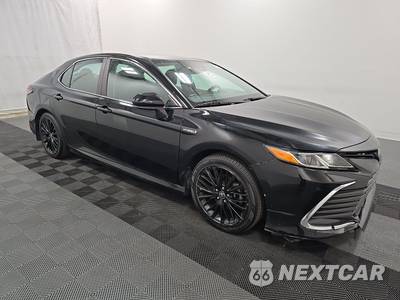 2021 Toyota Camry Hybrid LE - zdjęcie 3 z 44 - miniatura
