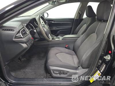 2021 Toyota Camry Hybrid LE - zdjęcie 7 z 44 - miniatura