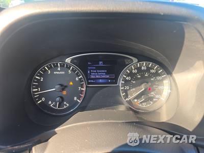 2020 Nissan Pathfinder S - zdjęcie 12 z 24 - miniatura