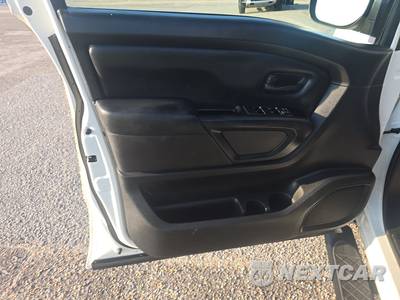2016 Nissan TITAN XD S Crew Cab Medium Bed - zdjęcie 9 z 25 - miniatura