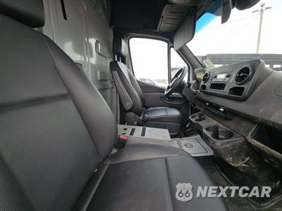 2021 Mercedes-Benz Sprinter 2500 Cargo Van Standard Roof 144.0" WB - zdjęcie 8 z 29 - miniatura