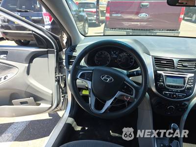 2012 Hyundai Accent GLS Sedan - zdjęcie 10 z 34 - miniatura
