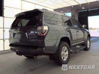 2019 Toyota 4Runner SR5 - zdjęcie 4 z 19 - miniatura