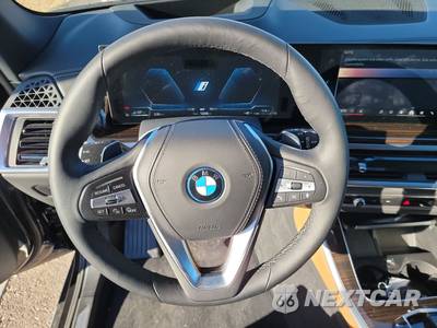 2024 BMW X5 Sports Activity Vehicle xDrive50e - zdjęcie 16 z 20 - miniatura
