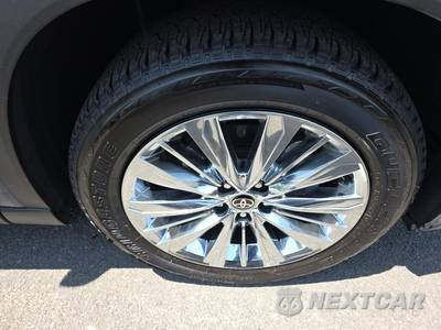 2024 Toyota Grand Highlander Platinum - zdjęcie 9 z 22 - miniatura