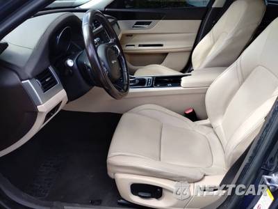 2017 Jaguar XF Premium - zdjęcie 32 z 46 - miniatura