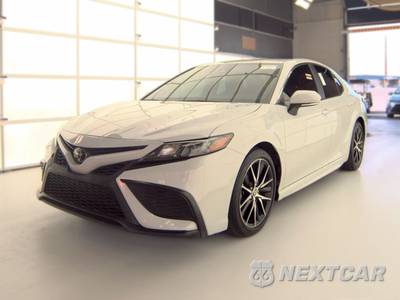 2023 Toyota Camry SE - zdjęcie 1 z 34 - miniatura