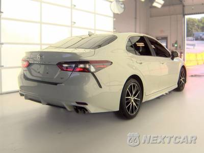 2023 Toyota Camry SE - zdjęcie 4 z 34 - miniatura