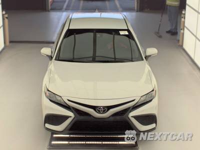 2023 Toyota Camry SE - zdjęcie 2 z 34 - miniatura