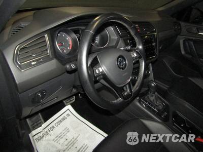 2021 Volkswagen Tiguan SE R-Line Black - zdjęcie 9 z 21 - miniatura