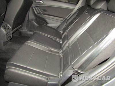 2021 Volkswagen Tiguan SE R-Line Black - zdjęcie 18 z 21 - miniatura
