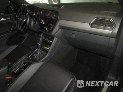 2021 Volkswagen Tiguan SE R-Line Black - zdjęcie 15 z 21 - miniatura