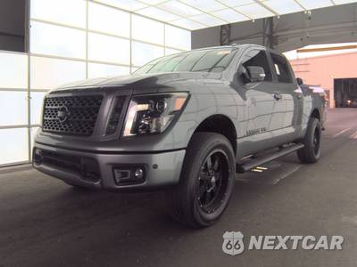 2019 Nissan TITAN SL Crew Cab Short Bed