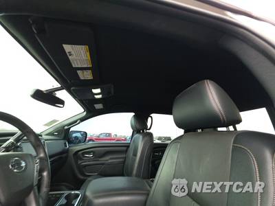 2019 Nissan TITAN SL Crew Cab Short Bed - zdjęcie 17 z 52 - miniatura