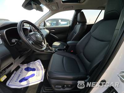 2024 Toyota Corolla Cross XLE - zdjęcie 7 z 36 - miniatura