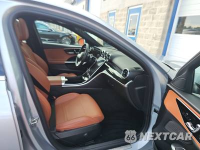 2023 Mercedes-Benz C 300 4MATIC Sedan - zdjęcie 8 z 35 - miniatura