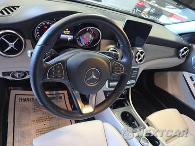 2020 Mercedes-Benz GLA 250 4MATIC - zdjęcie 10 z 24 - miniatura