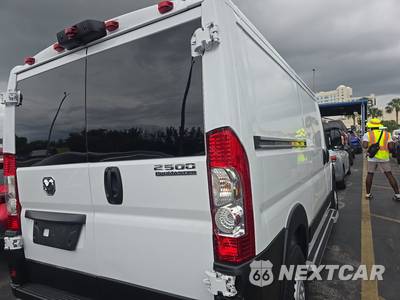 2025 Ram ProMaster 2500 Cargo Van Tradesman w/Passenger Seat Low Roof 136.0" WB - zdjęcie 4 z 21 - miniatura