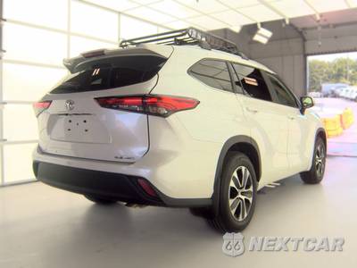 2023 Toyota Highlander XLE - zdjęcie 4 z 24 - miniatura