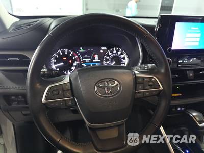 2023 Toyota Highlander XLE - zdjęcie 10 z 24 - miniatura