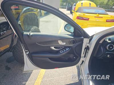 2016 Mercedes-Benz C 300 - zdjęcie 9 z 25 - miniatura