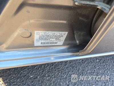 2016 Nissan Versa SV - zdjęcie 14 z 47 - miniatura
