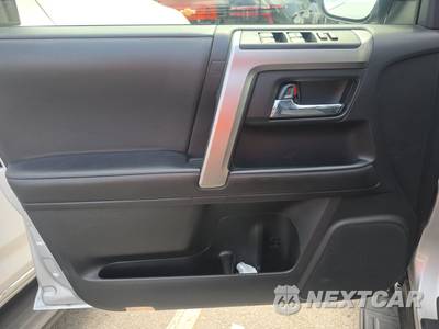 2024 Toyota 4Runner SR5 - zdjęcie 9 z 23 - miniatura