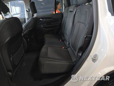 2023 Jeep Grand Cherokee Laredo - zdjęcie 13 z 28 - miniatura