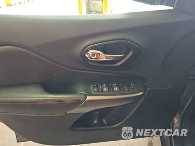 2022 Jeep Cherokee Latitude Lux - zdjęcie 9 z 26 - miniatura