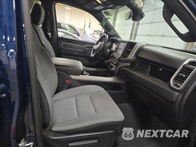 2023 Ram 1500 Big Horn Crew Cab Short Bed - zdjęcie 8 z 33 - miniatura