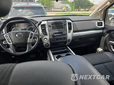 2019 Nissan TITAN XD PRO-4X Crew Cab Medium Bed - zdjęcie 14 z 21 - miniatura
