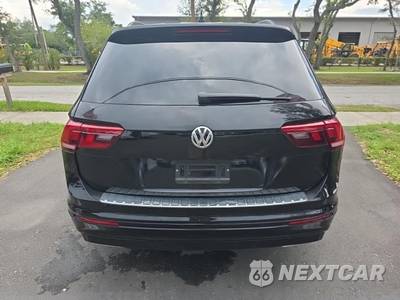 2021 Volkswagen Tiguan SE R-Line Black - zdjęcie 5 z 21 - miniatura