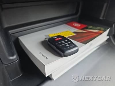 2025 Toyota 4Runner SR5 - zdjęcie 21 z 22 - miniatura