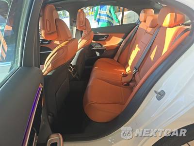 2025 Mercedes-Benz C 300 4MATIC - zdjęcie 13 z 34 - miniatura
