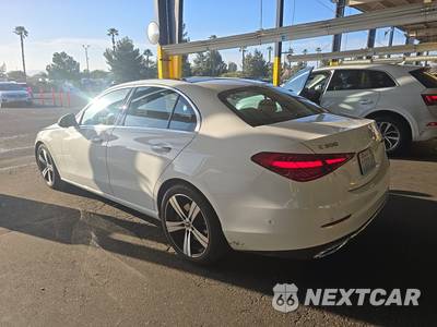 2025 Mercedes-Benz C 300 4MATIC - zdjęcie 6 z 34 - miniatura