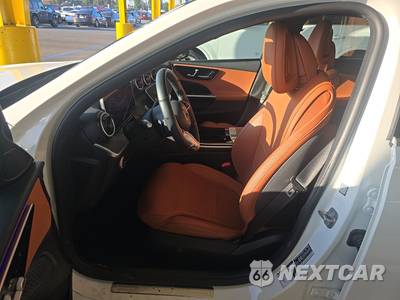 2025 Mercedes-Benz C 300 4MATIC - zdjęcie 7 z 34 - miniatura