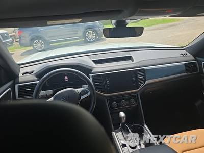 2022 Volkswagen Atlas Cross Sport V6 SEL Premium R-Line - zdjęcie 14 z 21 - miniatura