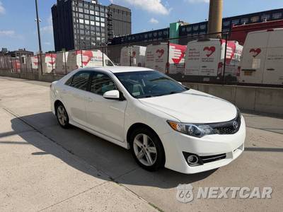 2014 Toyota Camry SE - zdjęcie 3 z 18 - miniatura