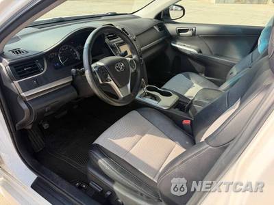 2014 Toyota Camry SE - zdjęcie 11 z 18 - miniatura