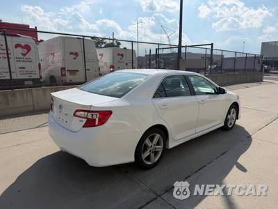 2014 Toyota Camry SE - zdjęcie 17 z 18 - miniatura
