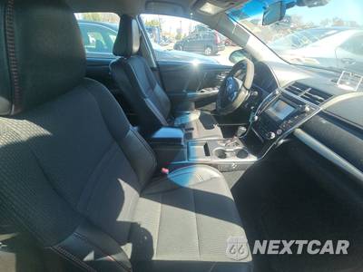 2017 Toyota Camry SE - zdjęcie 8 z 33 - miniatura