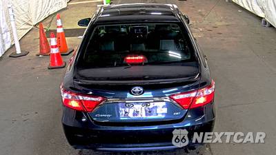 2017 Toyota Camry SE - zdjęcie 5 z 33 - miniatura
