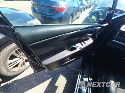 2017 Toyota Camry SE - zdjęcie 9 z 33 - miniatura