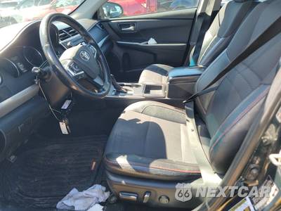 2016 Toyota Camry SE - zdjęcie 7 z 35 - miniatura