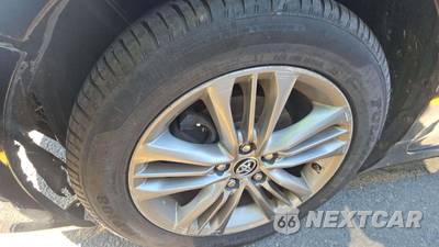2015 Toyota Camry SE - zdjęcie 34 z 42 - miniatura