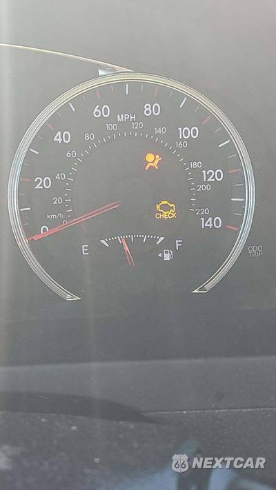 2015 Toyota Camry SE - zdjęcie 25 z 42 - miniatura