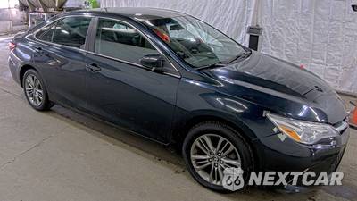 2016 Toyota Camry SE - zdjęcie 3 z 35 - miniatura