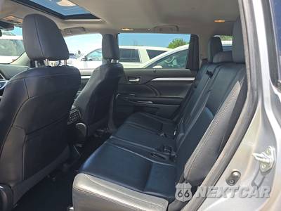 2016 Toyota Highlander XLE - zdjęcie 13 z 33 - miniatura