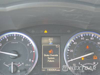 2016 Toyota Highlander XLE - zdjęcie 12 z 33 - miniatura